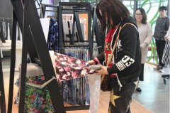 展商不滿足于接待買家：絲博會工廠展區(qū)應(yīng)運而生
