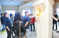 宇畫(huà)石展廳再次爆棚,梧桐招得鳳凰來(lái)